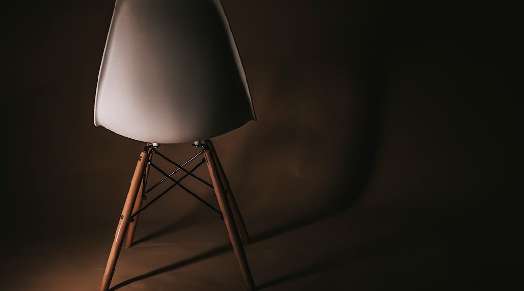 Photo Scandinavian Style Table Lamp