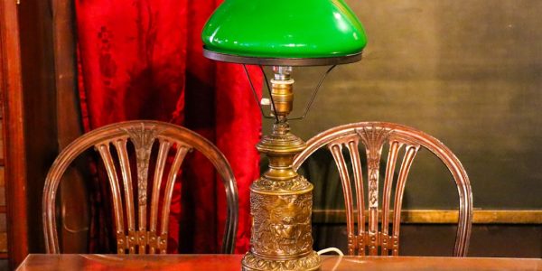 Photo cylindrical table lamp