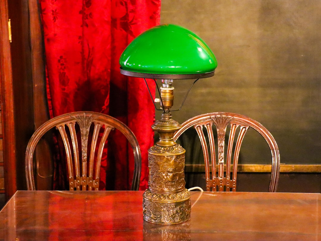 Photo cylindrical table lamp