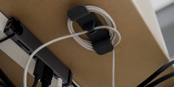 Photo Wireless charging magnetic desk lamp