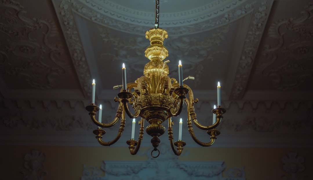 Photo Victorian style floor lamp