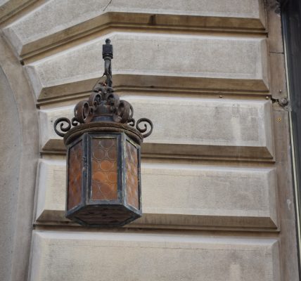 Photo brass wall sconce lamp